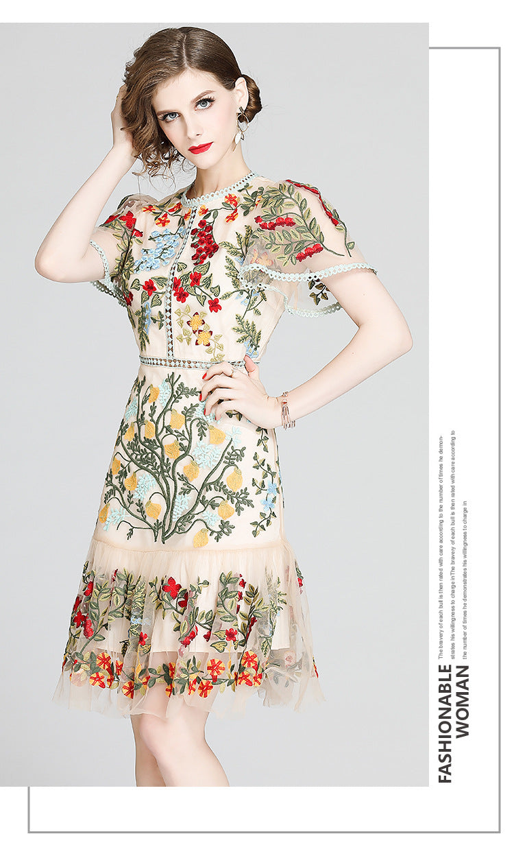 Short-Sleeved Embroidered Waist Hip Ruffled Dress