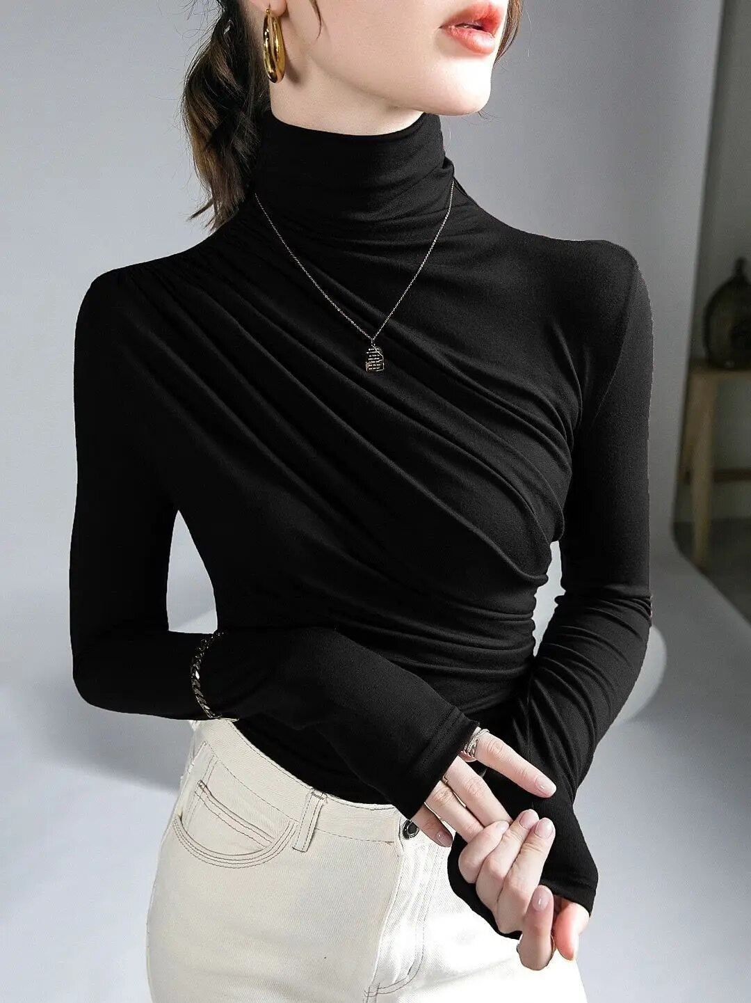 Stretched Turtleneck Pullover